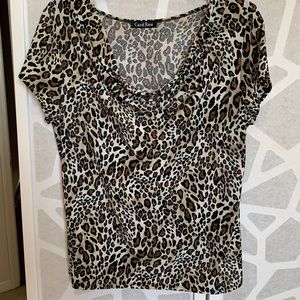 Top. Women’s top, Tiger Print